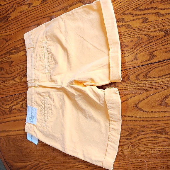 GAP Boyfriend Roll-Up Neon Dye Shorts - Picture 7 of 8